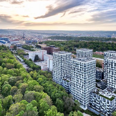 Prague Apartment In Residential Tower - Parking Exterior foto