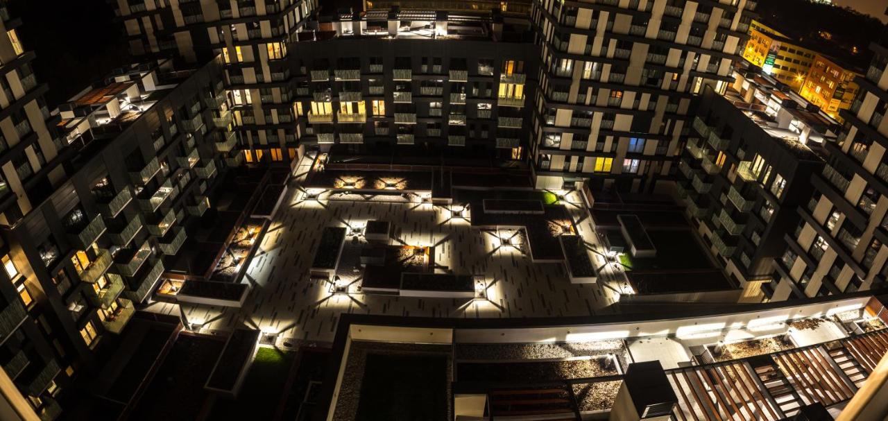Prague Apartment In Residential Tower - Parking Exterior foto